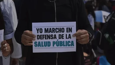 Movilizacion en defensa de la salud publica en la Ciudad de Buenos Aires Argentina