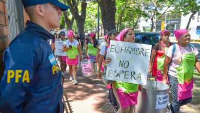 manifestantes en residencia de milei