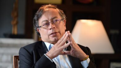 El presidente de Colombia Gustavo Petro repudio los dichos de Milei y expulso al embajador argentino