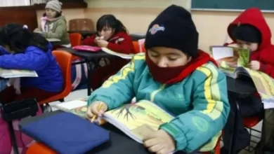 2 Alumnos pasando clases en invierno