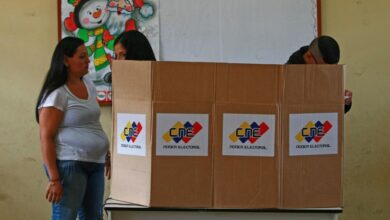 Venezolanos votan en elecciones presidenciales, el 28 de julio de 2024.