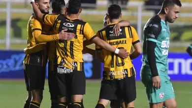 imagen del partido entre the strongest y royal pari