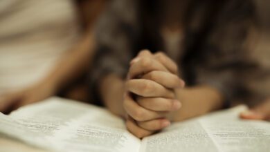 La justicia argentina imputó a cuatro religiosos y ex altos directivos del Opus Dei .