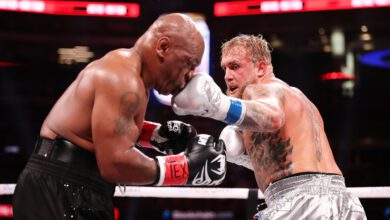 Mike Tyson y Jake Paul en el AT&T Stadium de Arlington (Texas, EE.UU.), el 15 de noviembre de 2024.