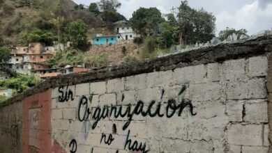 Pintada a favor de la revolución en un barrio de las afueras de Caracas