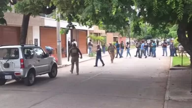 Personal de la FELCC se encuentra en el lugar