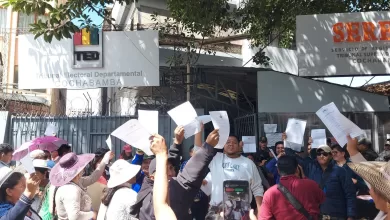 Sectores sociales afines a Evo Morales renuncian al MAS.