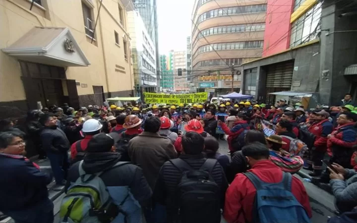 Trabajadores de la limpieza movilizados en La Paz