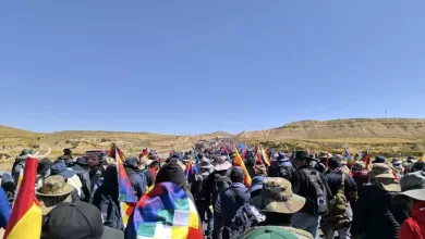 El dirigente hace un llamado a las organizaciones sociales, civiles, campesinas, transportistas, universitarios y profesionales a unirse y defender la institucionalidad democrática.