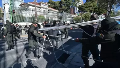 Fuerte resguardo policial en el TSE La Paz