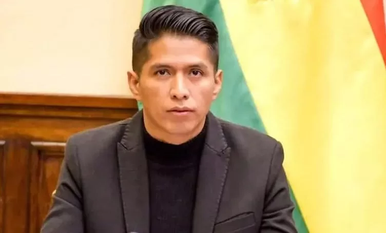 Destituyen a Andrónico