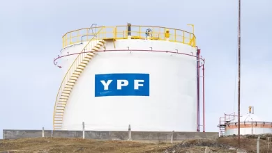 YPF S.A. (Yacimientos Petrolíferos Fiscales) es una empresa energética estatal argentina.