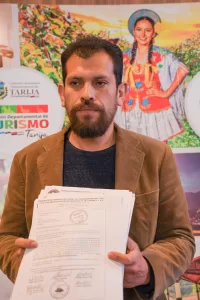 Según el informe presentado, Ayarde se encuentra en comisión sindical desde el año 2021