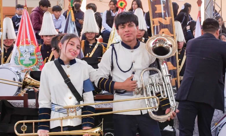 Realizó la entrega de instrumentos musicales a la Banda Estudiantil de la Unidad Educativa Técnico Humanístico Avelina Raña 2.