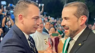 Ambos representan esa figura del juez que cambia la toga por la trinchera política