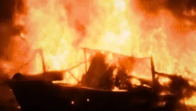 barcaza incendiada 768x512.jpg