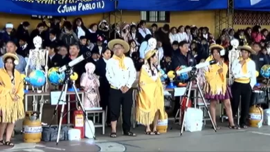 El Ministerio de Educación entregó este martes kits de laboratorios