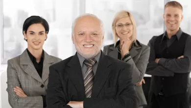 El impacto de las exigencias laborales se refleja con más claridad en los rostros de quienes ocupan cargos de gran responsabilidad.