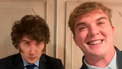 El presidente de Argentina, Javier Milei, con Hayden Mark Davis, el creador de la memecoin que disparó la criptoestafa internacional LIBRA.