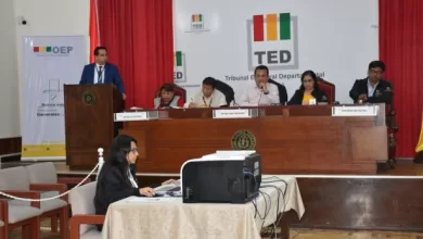 El presidente del TED Tarija, Oscar Gutiérrez, agradeció el compromiso de los jurados electorales, notarios y jueces