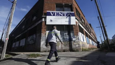 se perdieron al menos 253.728 puestos de trabajo registrados en el sector privado