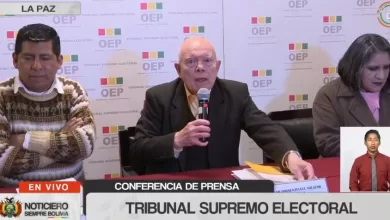 El presidente del TSE, Óscar Hassenteufel, junto a sala plena, lanza la convocatoria para la elección subnacional