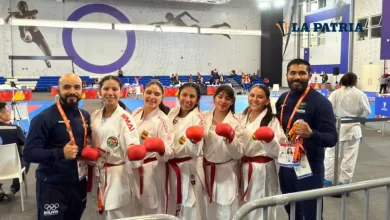 El equipo de karate que logró la medalla de bronce