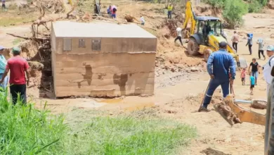 Las intensas lluvias del domingo provocaron inundaciones y desbordes de ríos