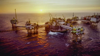 El mercado del petróleo físico se refiere a barriles concretos que hay que extraer, transportar, almacenar, refinar y entregar.