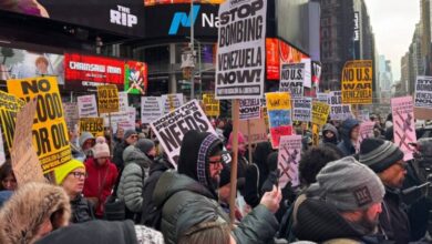 No a la guerra por petróleo, No sangre por petróleo. algunos mensajes de las protestas en EE.UU.