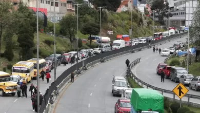 La Federación Departamental de Choferes de La Paz declaró este martes un paro indefinido en todas las modalidades del transporte público