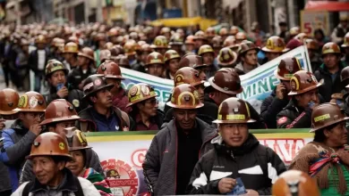 Diferentes sectores continúan movilizados, piden la renuncia de Rodrigo Paz