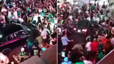 Un conductor arrolló a varios aficionados que celebraban la victoria de México